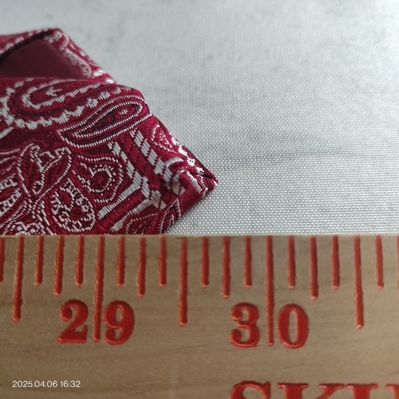 Versa Collesioni Tie Necktie Silk Handmade Red Silver Gray Paisley Formal Luxury - Picture 6 of 11